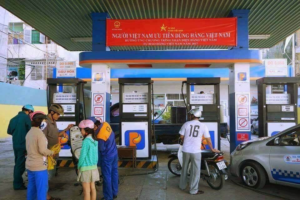 Khẩu Hiệu kêu gọi người Việt Nam dùng hàng Việt Nam